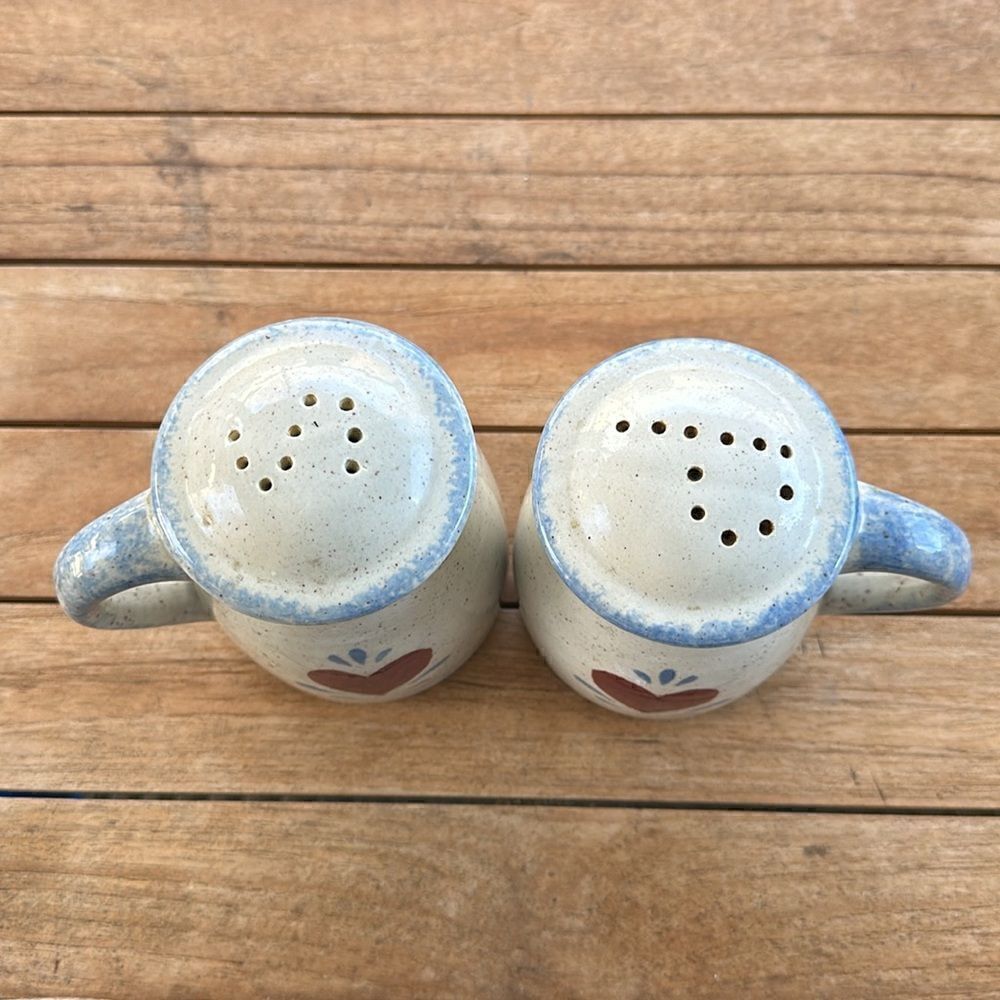 Cottage Collections VTG Ceramic Salt & Pepper Shaker Set - Picture 2 of 6